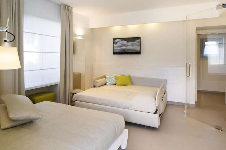 Room 58 of 228