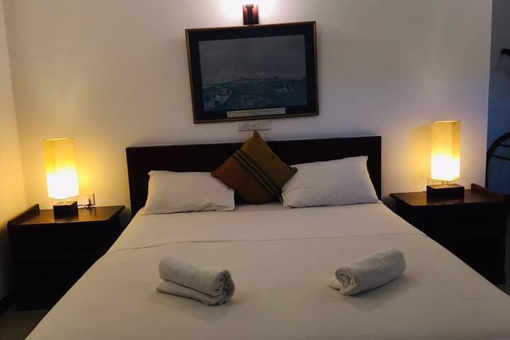 Room 10 of 30