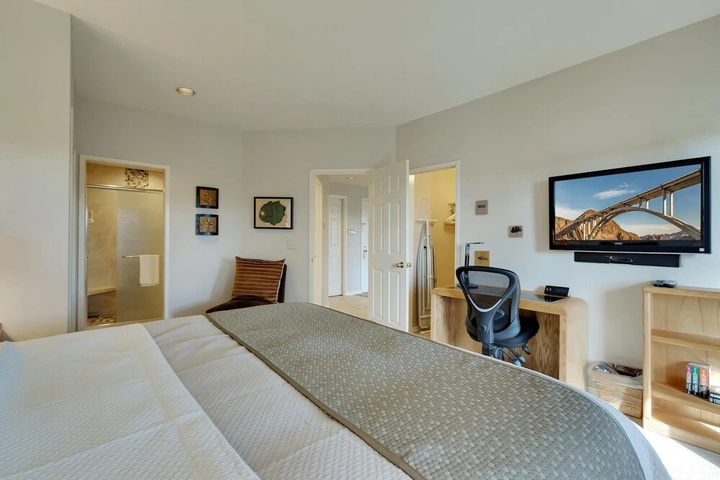Room 2 of 17