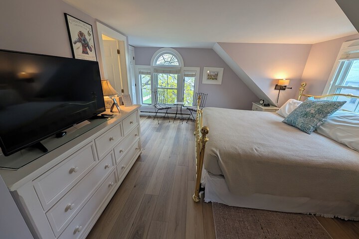 Room 25 of 89