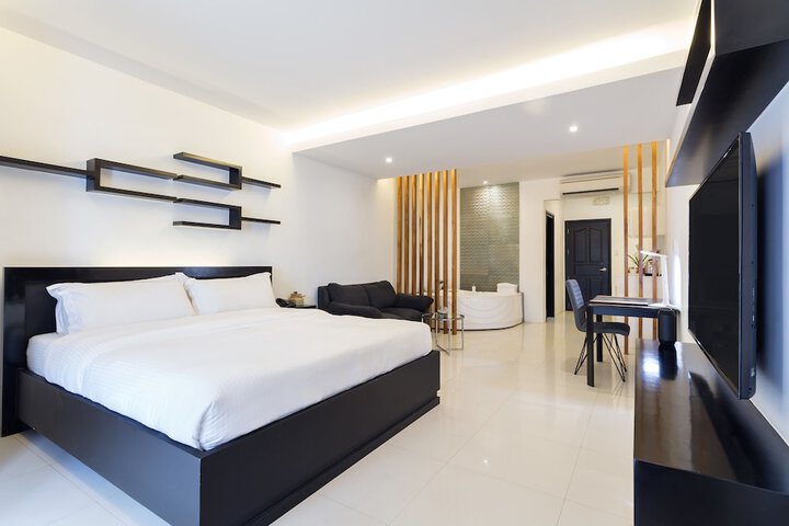 Room 5 of 51