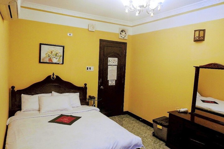 Room 4 of 21