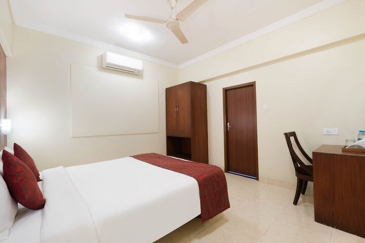 Room 9 of 50