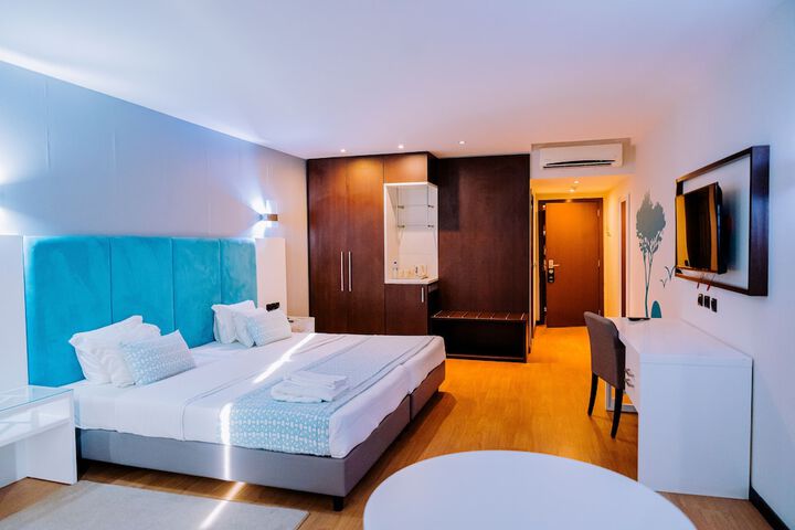 Room 19 of 32