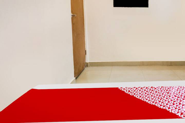 Room 12 of 25