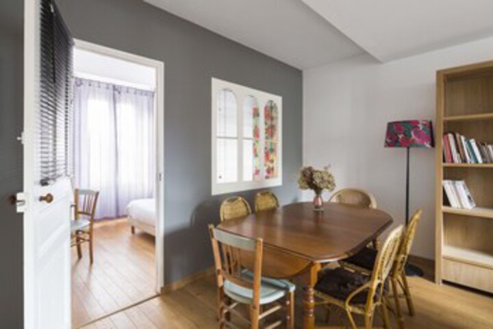 Room 8 of 28