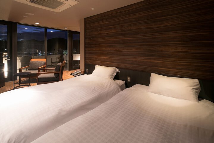 Room 28 of 73