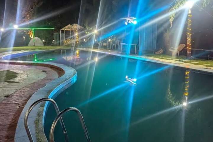 Pool 11 of 33