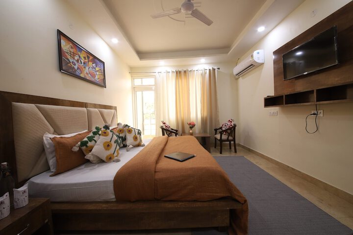 Room 18 of 49