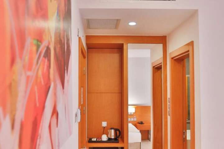 Room 15 of 29