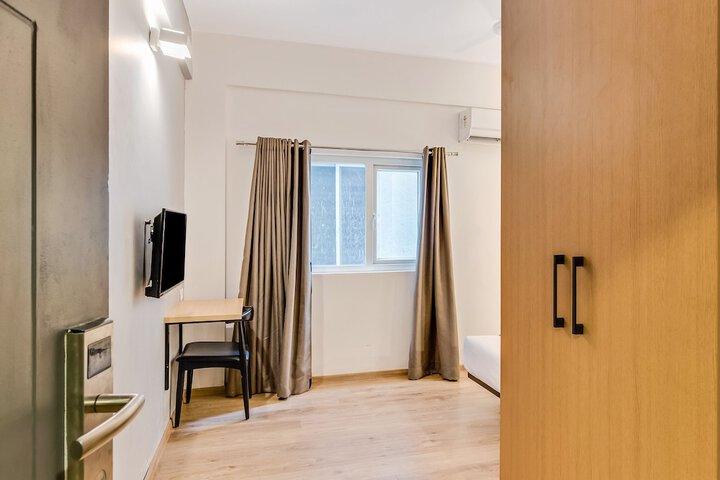 Room 37 of 44