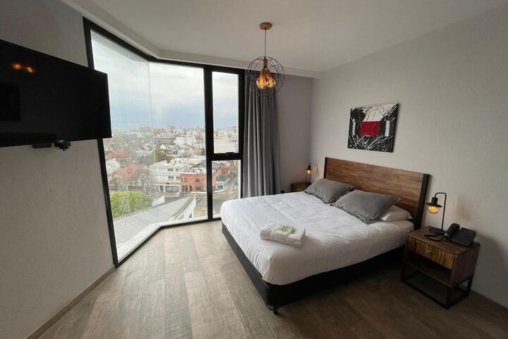 Room 16 of 50