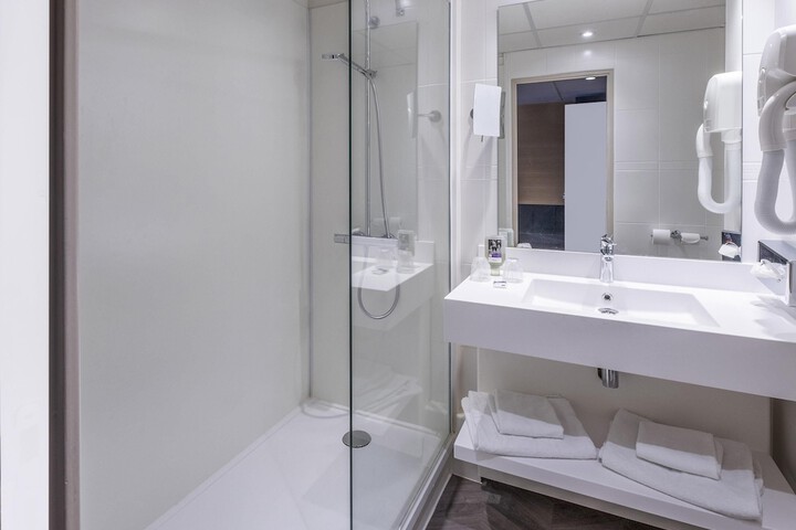 Room 21 of 61