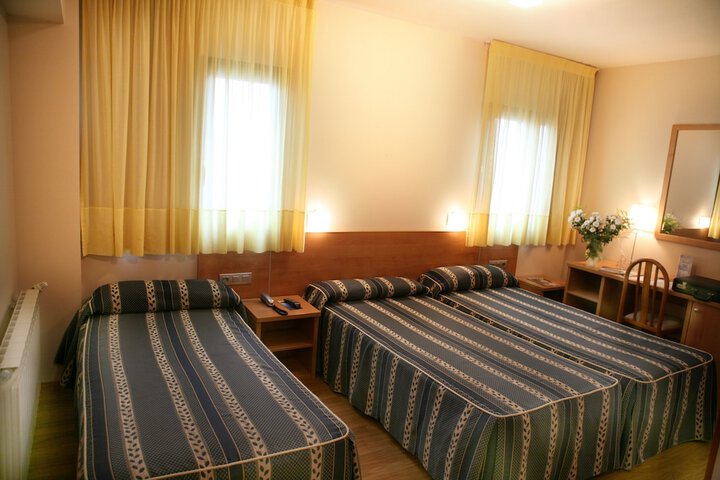 Room 5 of 37