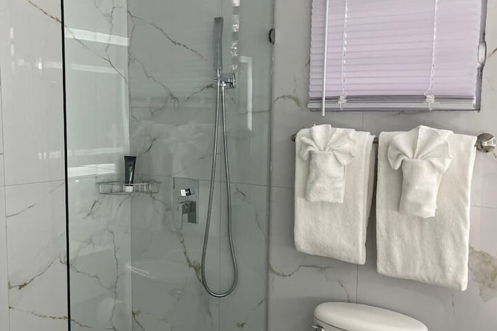 Room 30 of 63
