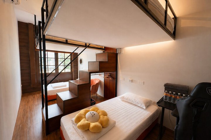 Room 42 of 121
