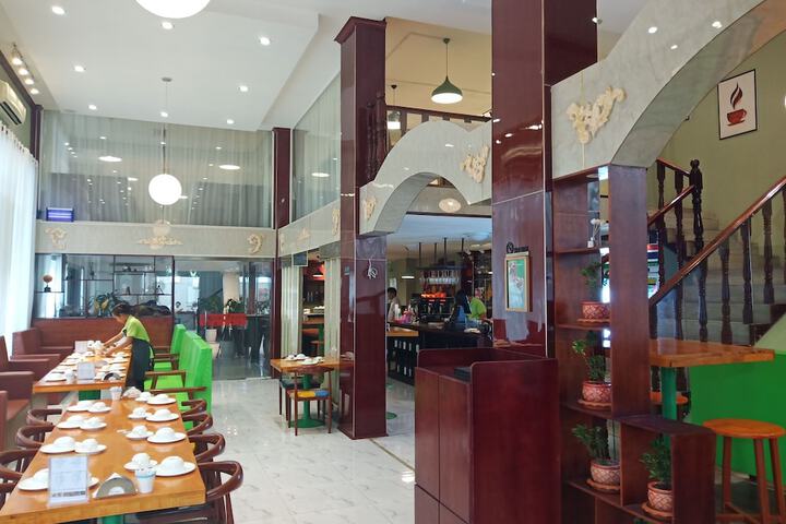 GOLDEN PORT HOTEL