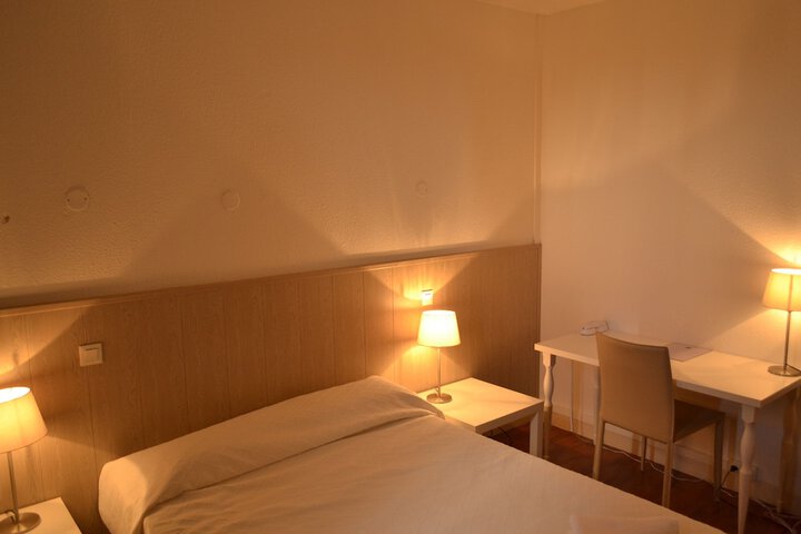 Room 8 of 30