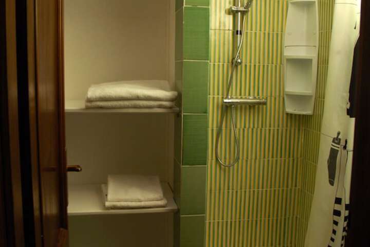 Room 46 of 93
