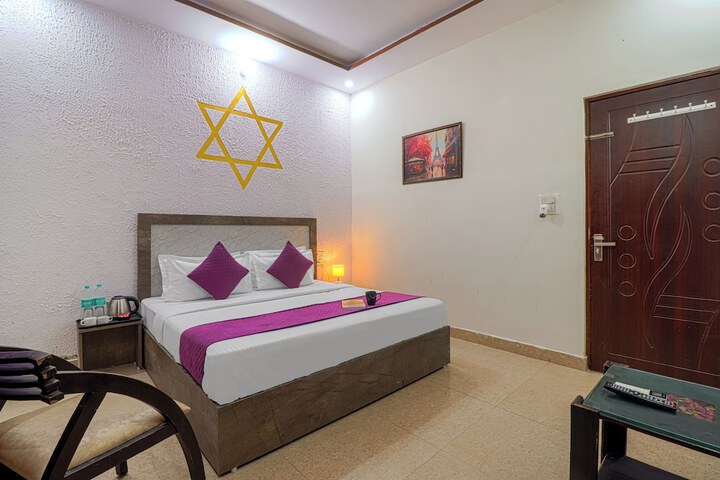 Room 4 of 34