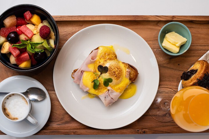 Breakfast/Coffee Service 29 of 35