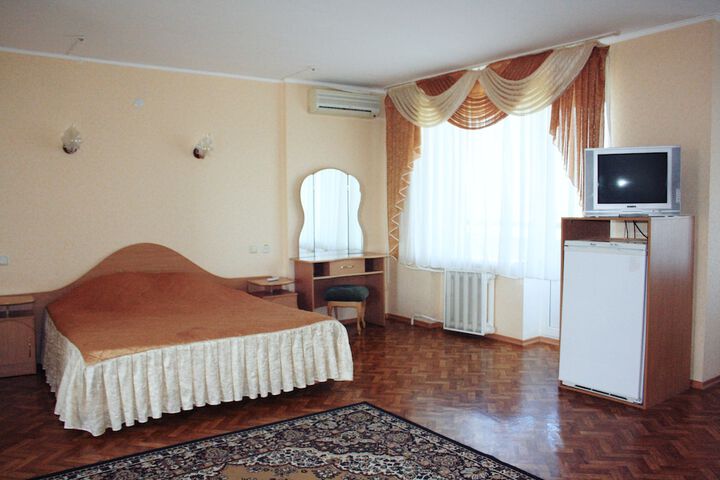 Room 18 of 23