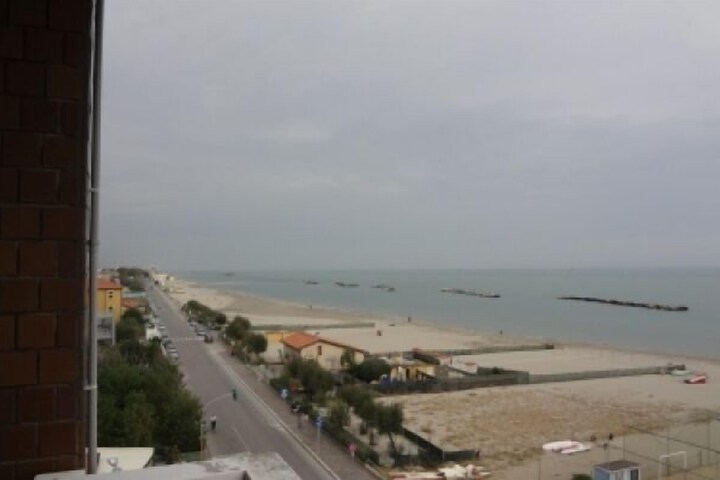 Beach 3 of 9