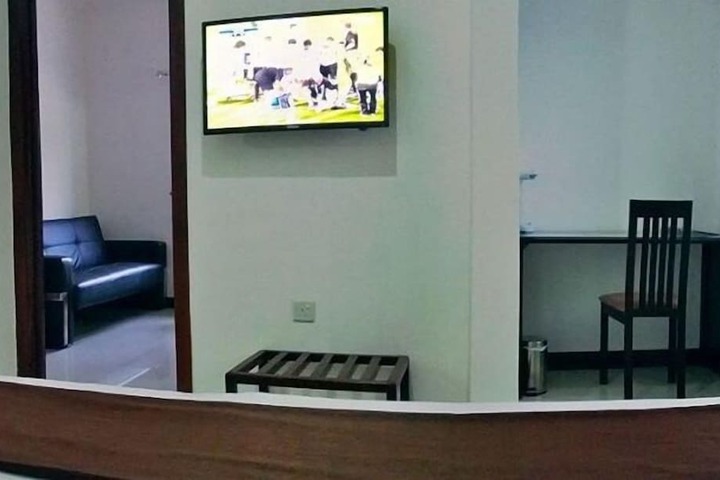 Room 9 of 21