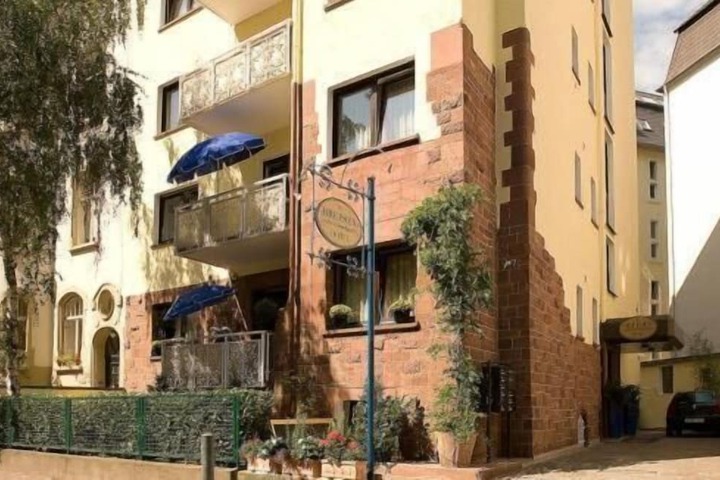 Hotel 7 of 25