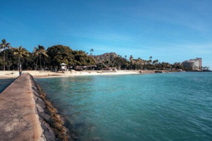 Photo of WAIKIKI TOWNHOUSE