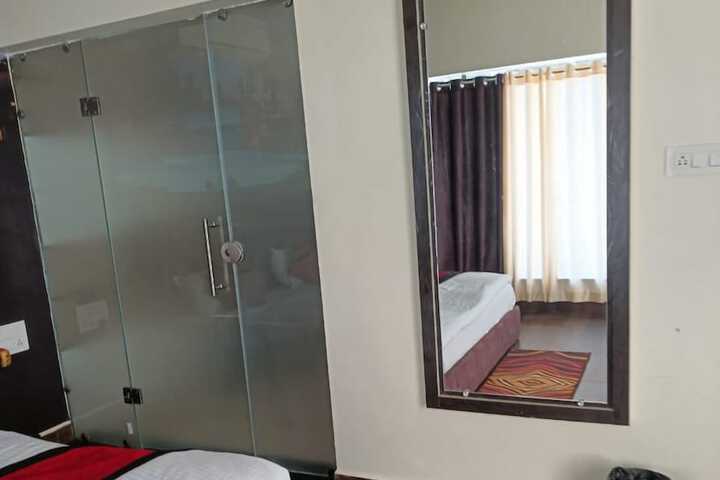 Room 16 of 81