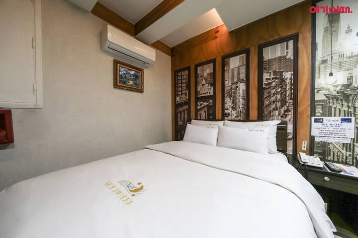 Room 10 of 55