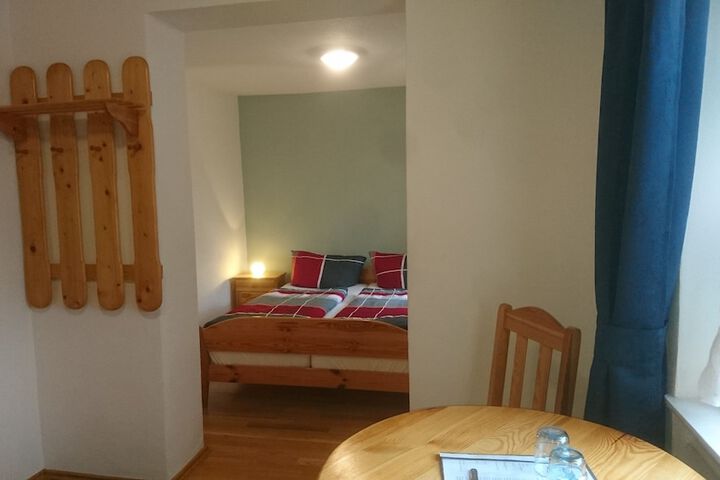 Room 25 of 63