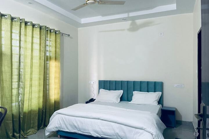 Room 7 of 15