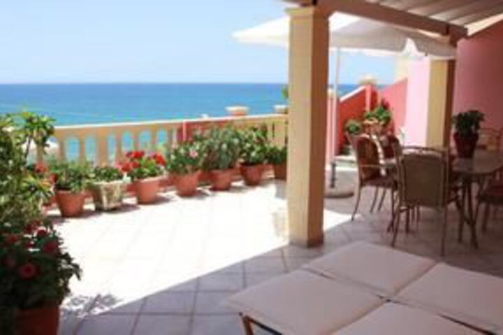 Terrace/Patio 9 of 11