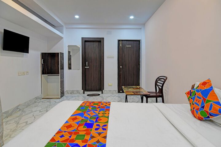 Room 16 of 26