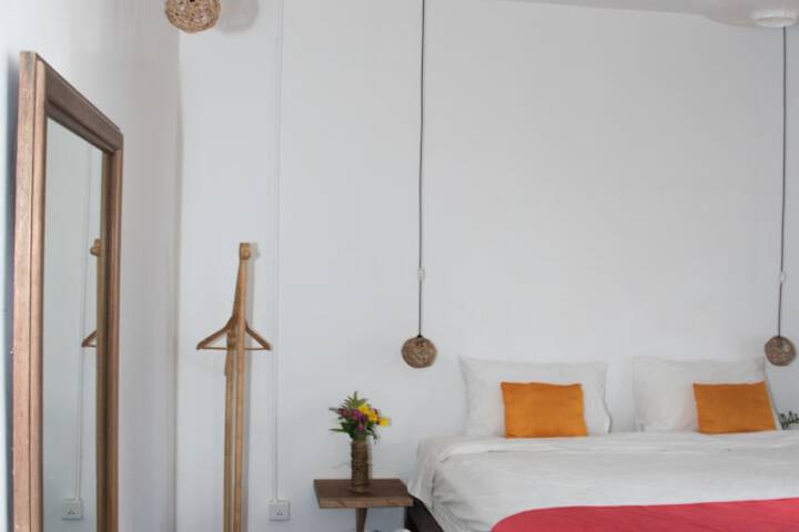 Room 9 of 31
