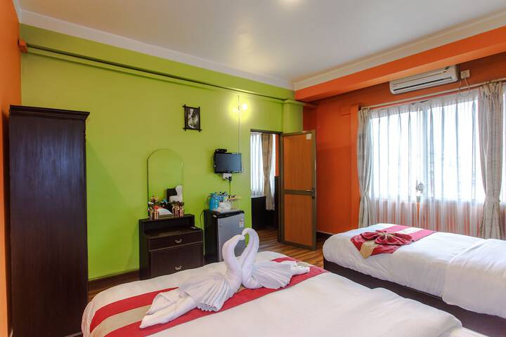 Room 16 of 161