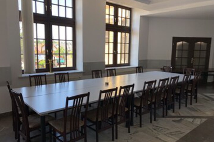 Business Center 11 of 43