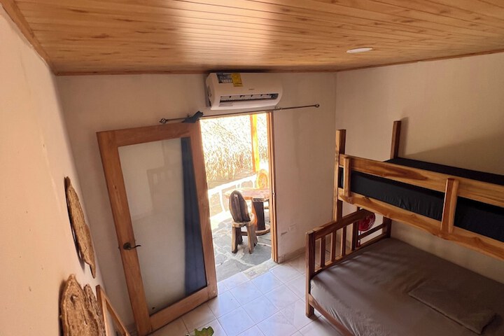 Room 5 of 10