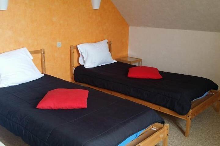 Room 7 of 38