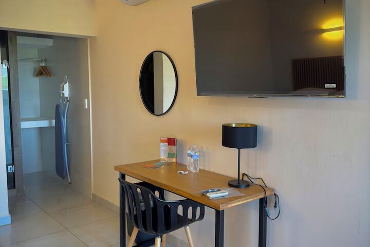 Room 35 of 87