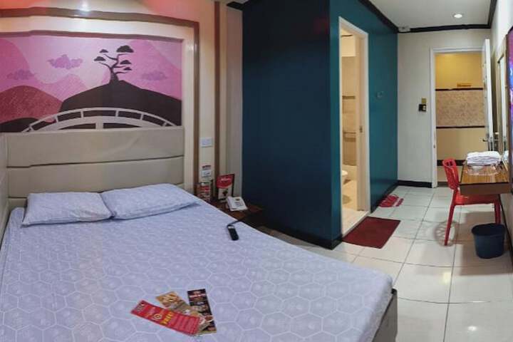 Room 21 of 43