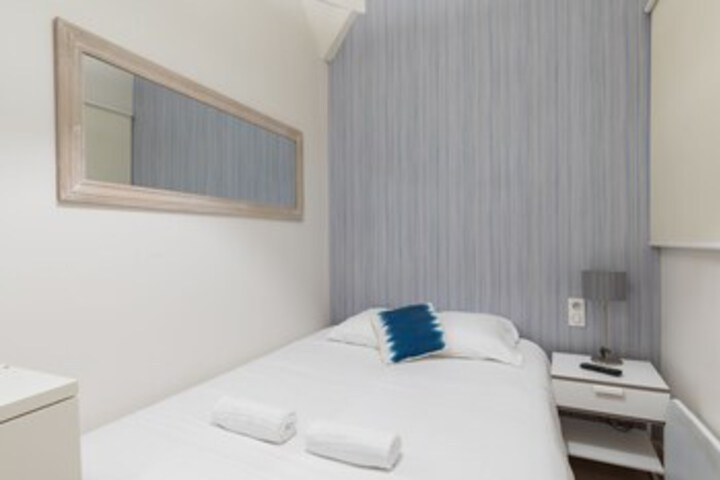 Room 15 of 21