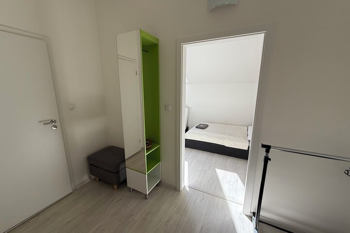 Room 3 of 48