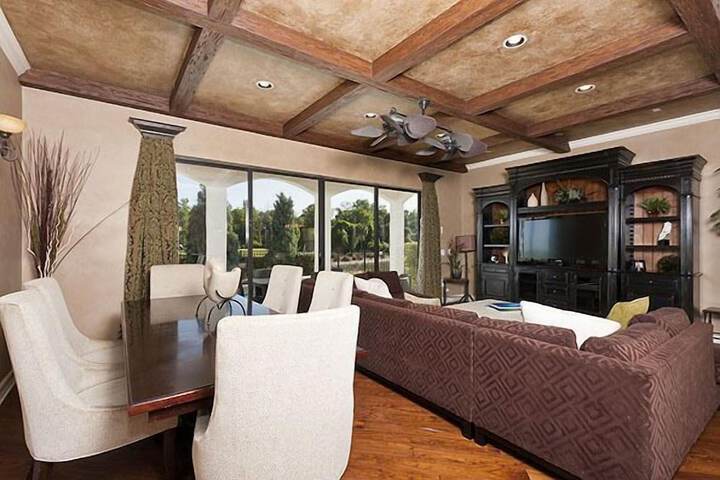 Hotel Interior 2 of 33