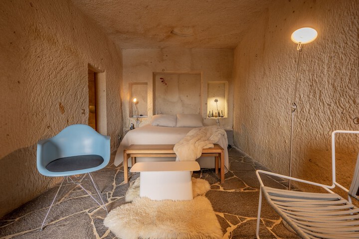 Room 7 of 54