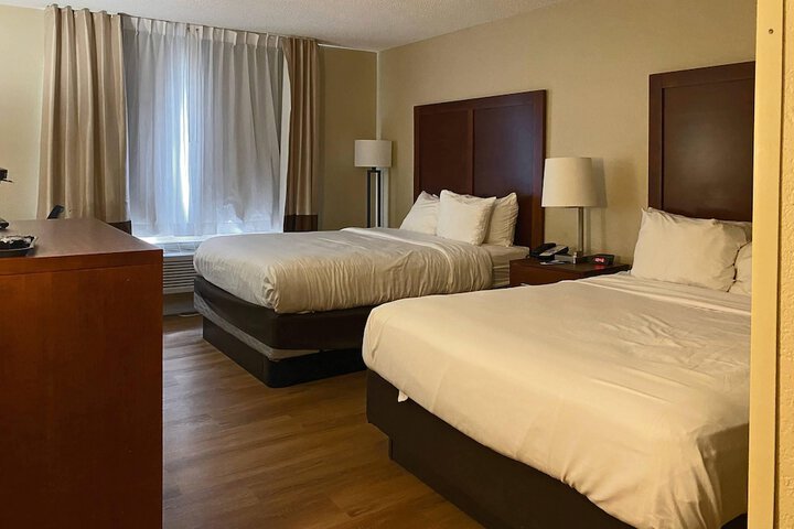 Room 13 of 31