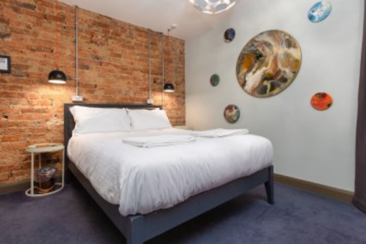 Room 25 of 109