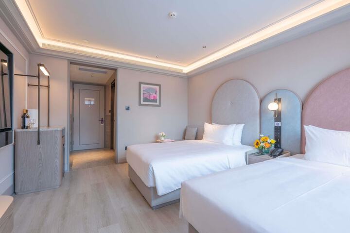 Room 29 of 40
